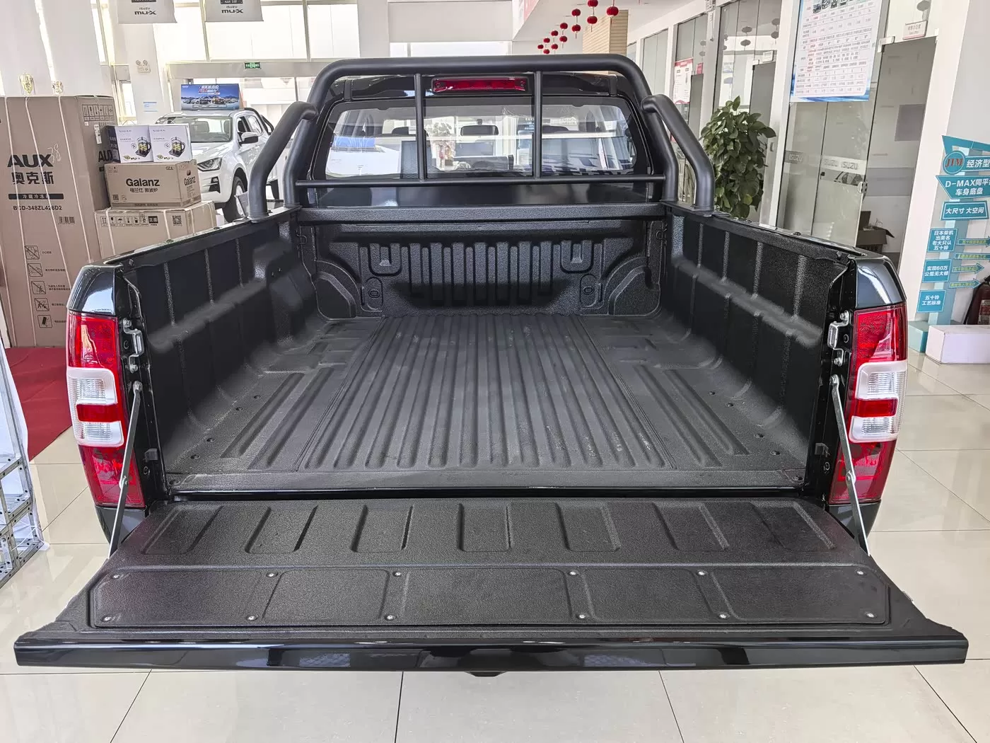 Isuzu RE-MAX 2.8T Manual 2WD Pickup Truck - High Cost-Performance Pickup Truck for Sale