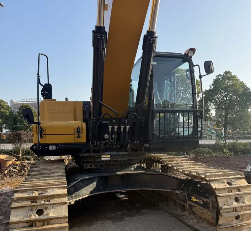 Affordable used Sany SY375H crawler excavator - perfectly meets construction needs