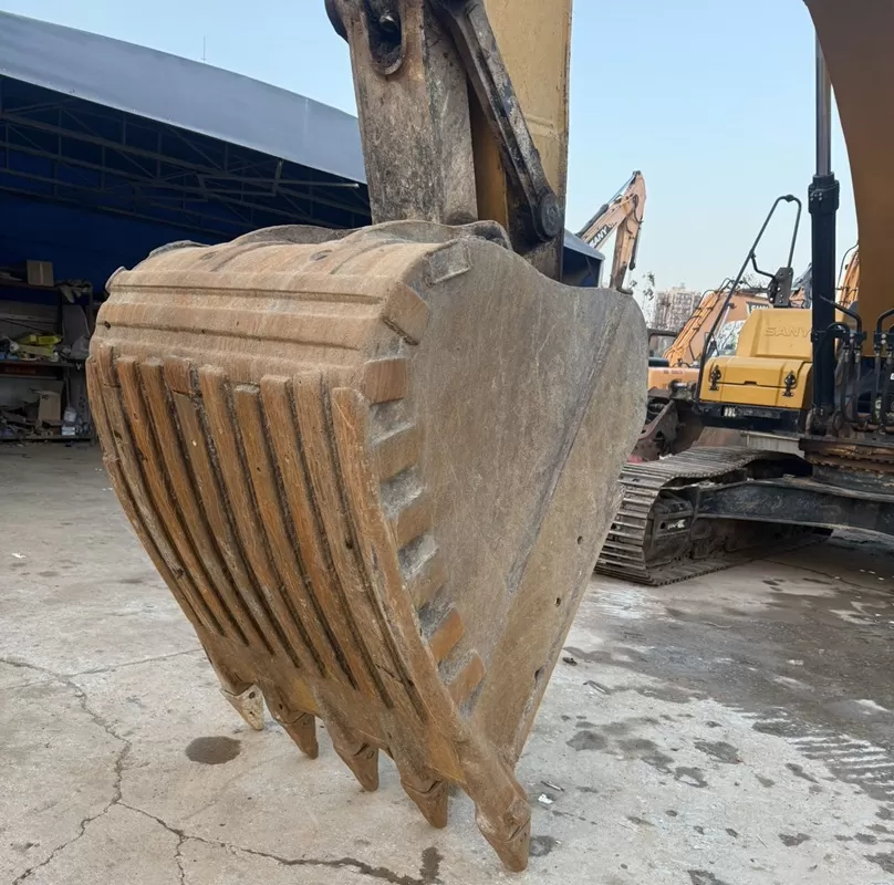 Used Secondhand Sany SY365H excavator suitable for construction and mining machinery