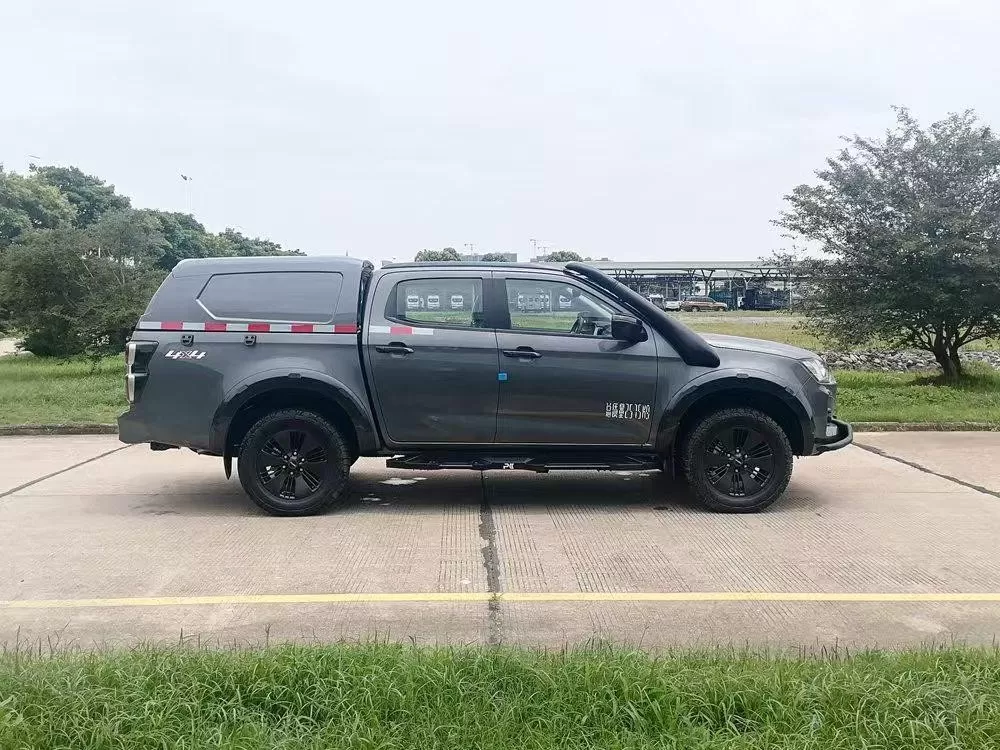 Modified Isuzu D-MAX Pickup with Detachable Waterproof Canopy for Secure Cargo Storage