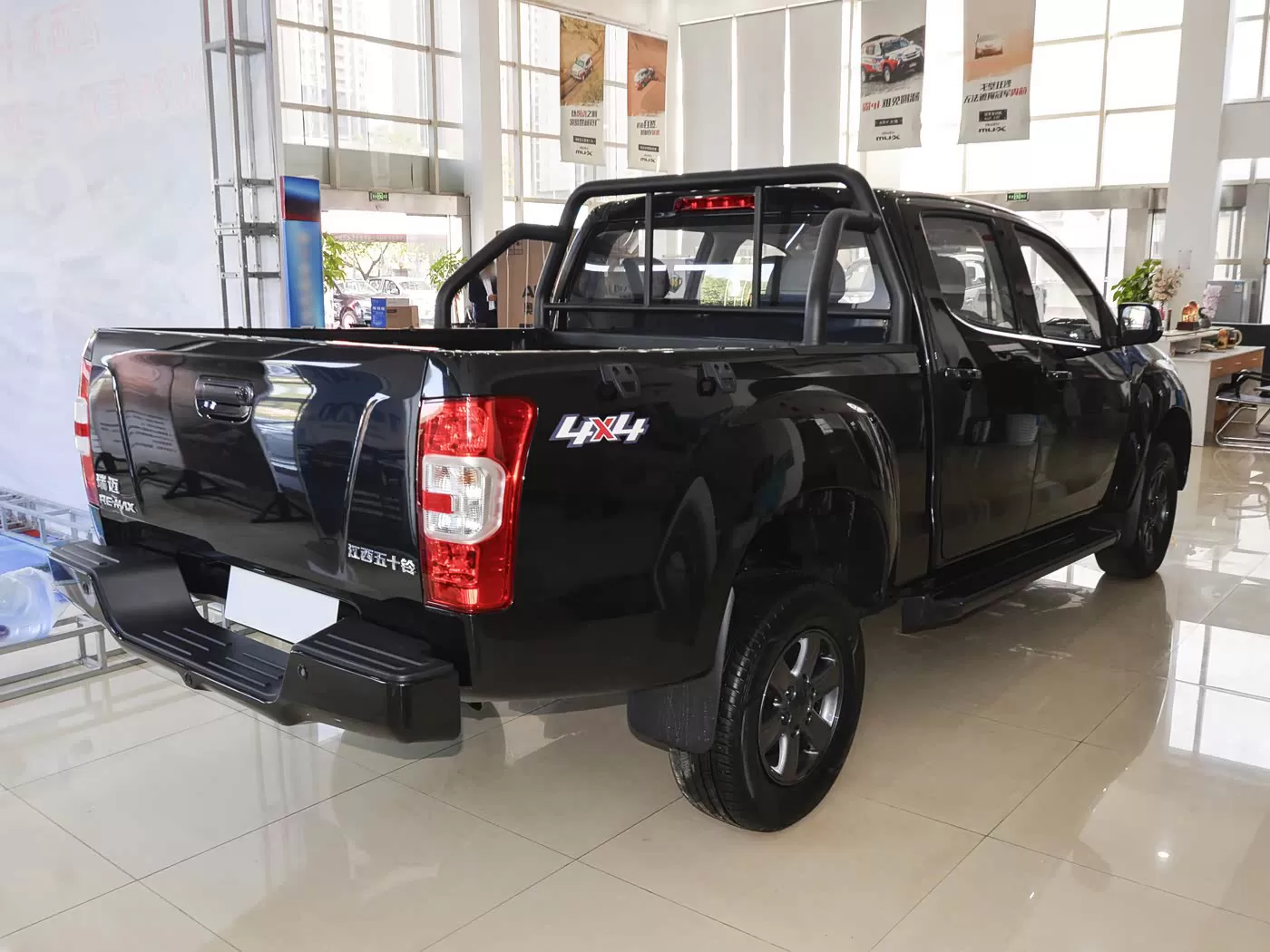 Isuzu RE-MAX 2.8T Manual 2WD Pickup Truck - High Cost-Performance Pickup Truck for Sale
